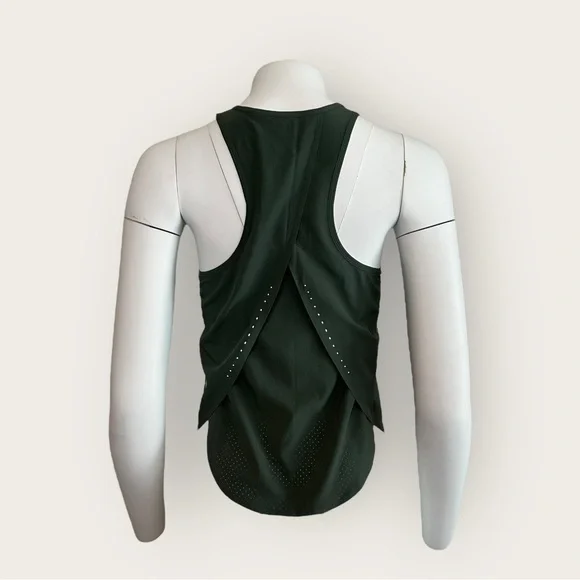 EUC | Lululemon | Swift Ventilated Racerback Running Tank | Green | Small - Picture 3 of 13